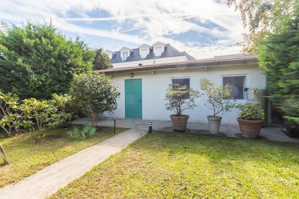 Maisonnette Dans Jardin Partage Bois-Colombes Kültér fotó